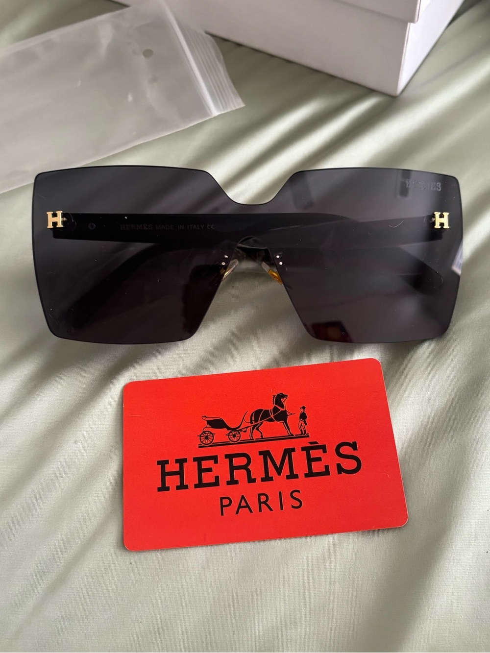Hermès Women’s Oversized Shield Sunglasses in Black with Gold H Details - Picture 5 of 5